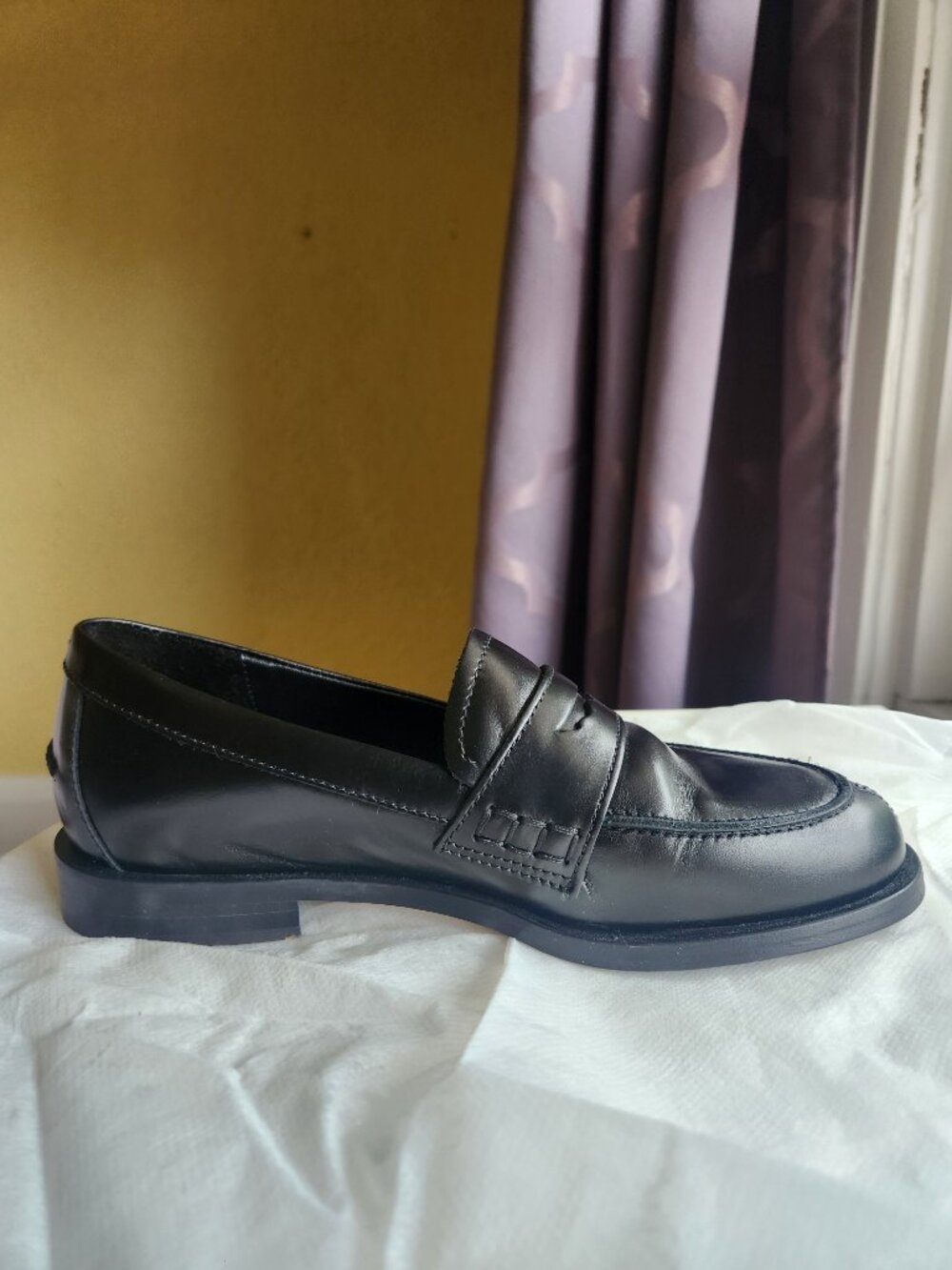 AEYDE – Black Oscar Leather Loafers